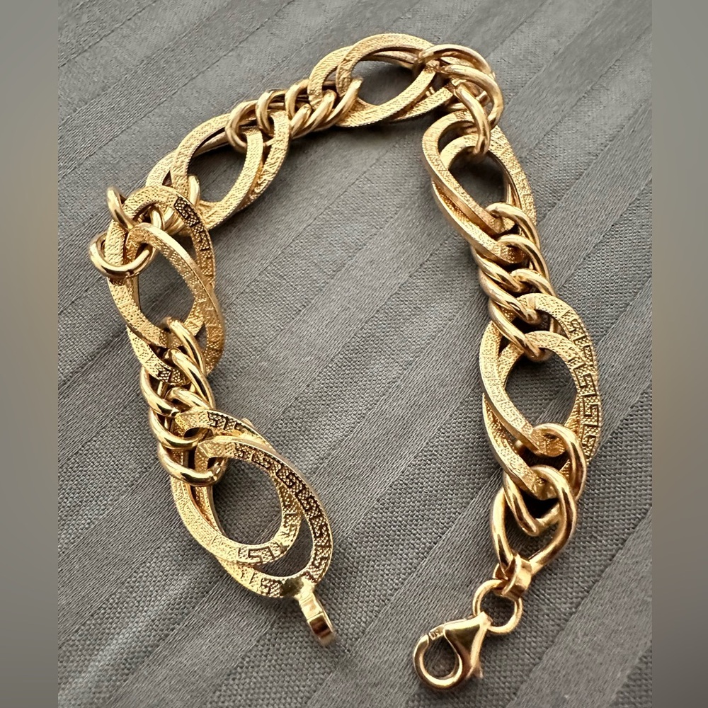 18karat yellow gold chunky bracelet